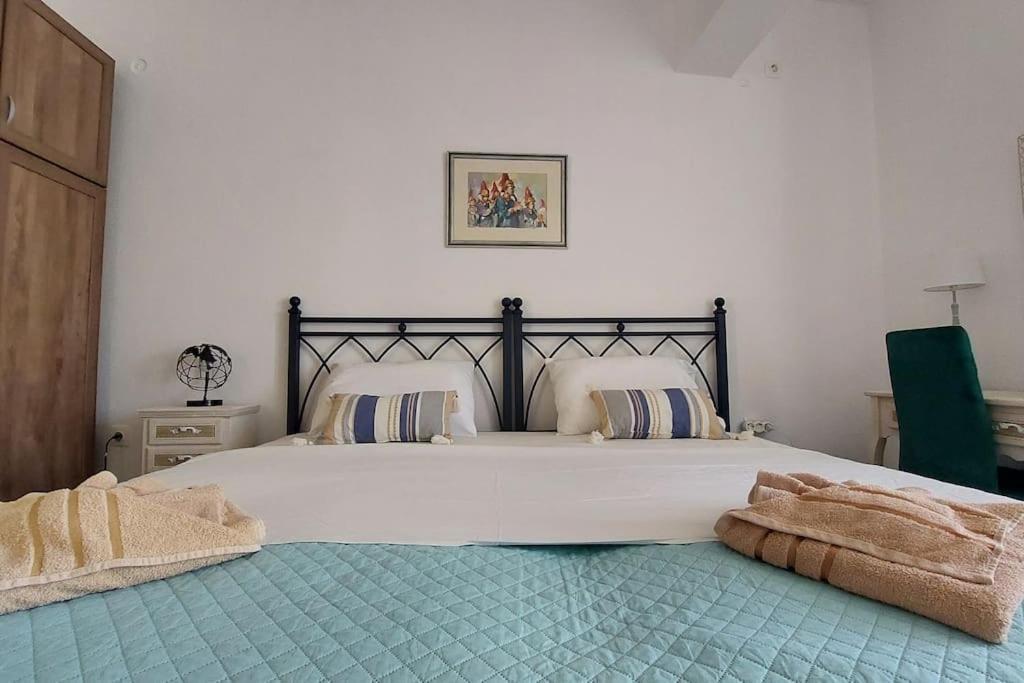 Old Port View Apartment, Διαμέρισμα Στο Κέντρο 2 Υπνοδωματίων Corfu  Zewnętrze zdjęcie