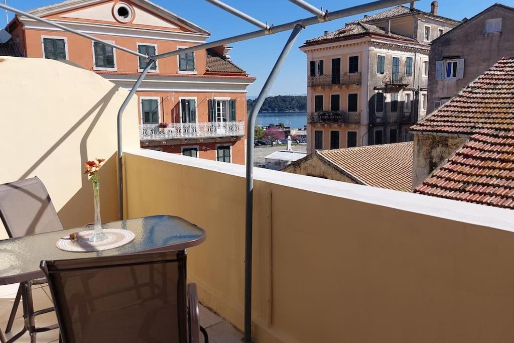 Old Port View Apartment, Διαμέρισμα Στο Κέντρο 2 Υπνοδωματίων Corfu  Zewnętrze zdjęcie