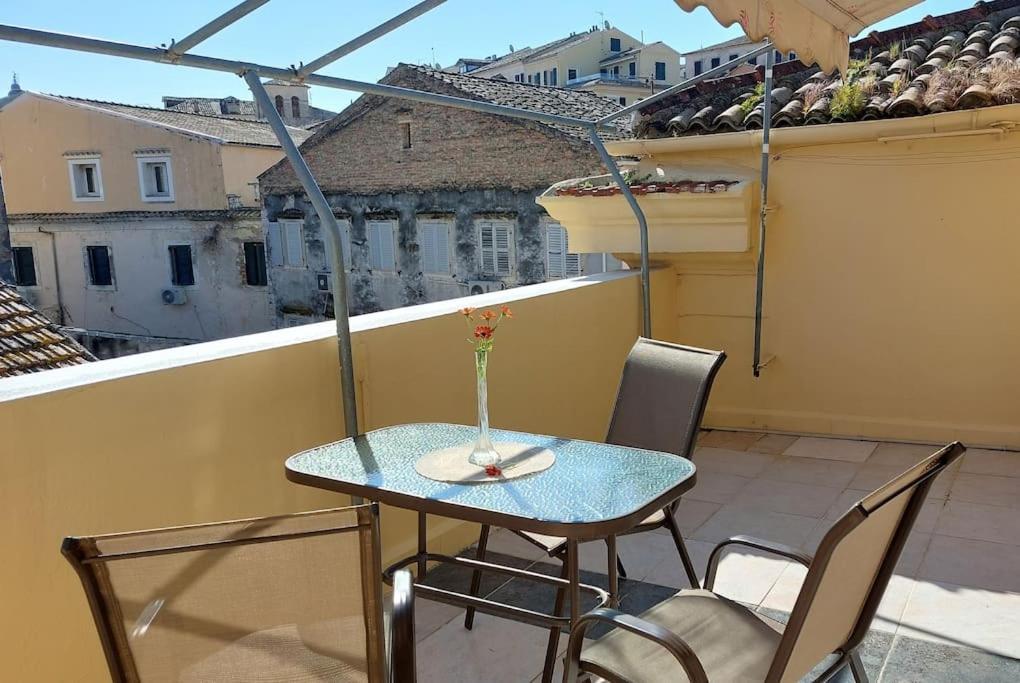 Old Port View Apartment, Διαμέρισμα Στο Κέντρο 2 Υπνοδωματίων Corfu  Zewnętrze zdjęcie